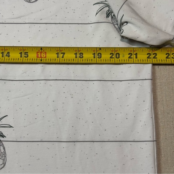 Travis Mathew White Pineapple Design Short Sleeve Polo Men’s Large White Black - Picture 5 of 5